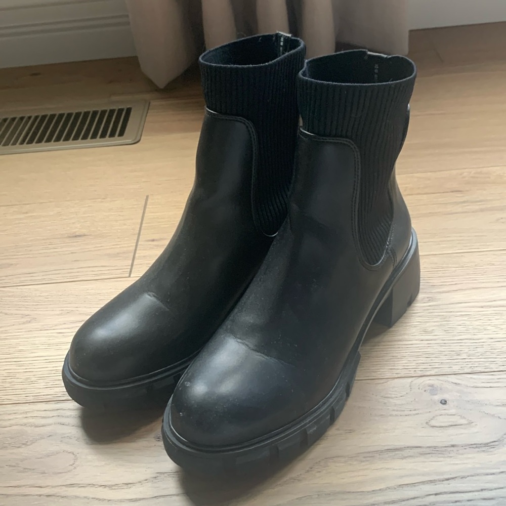 Steve Madden Lug Sole Booties Sz 10